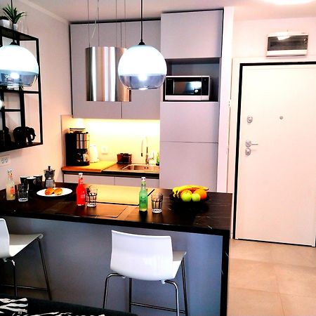 Premium Apartment Eden โปเรช ภายนอก รูปภาพ