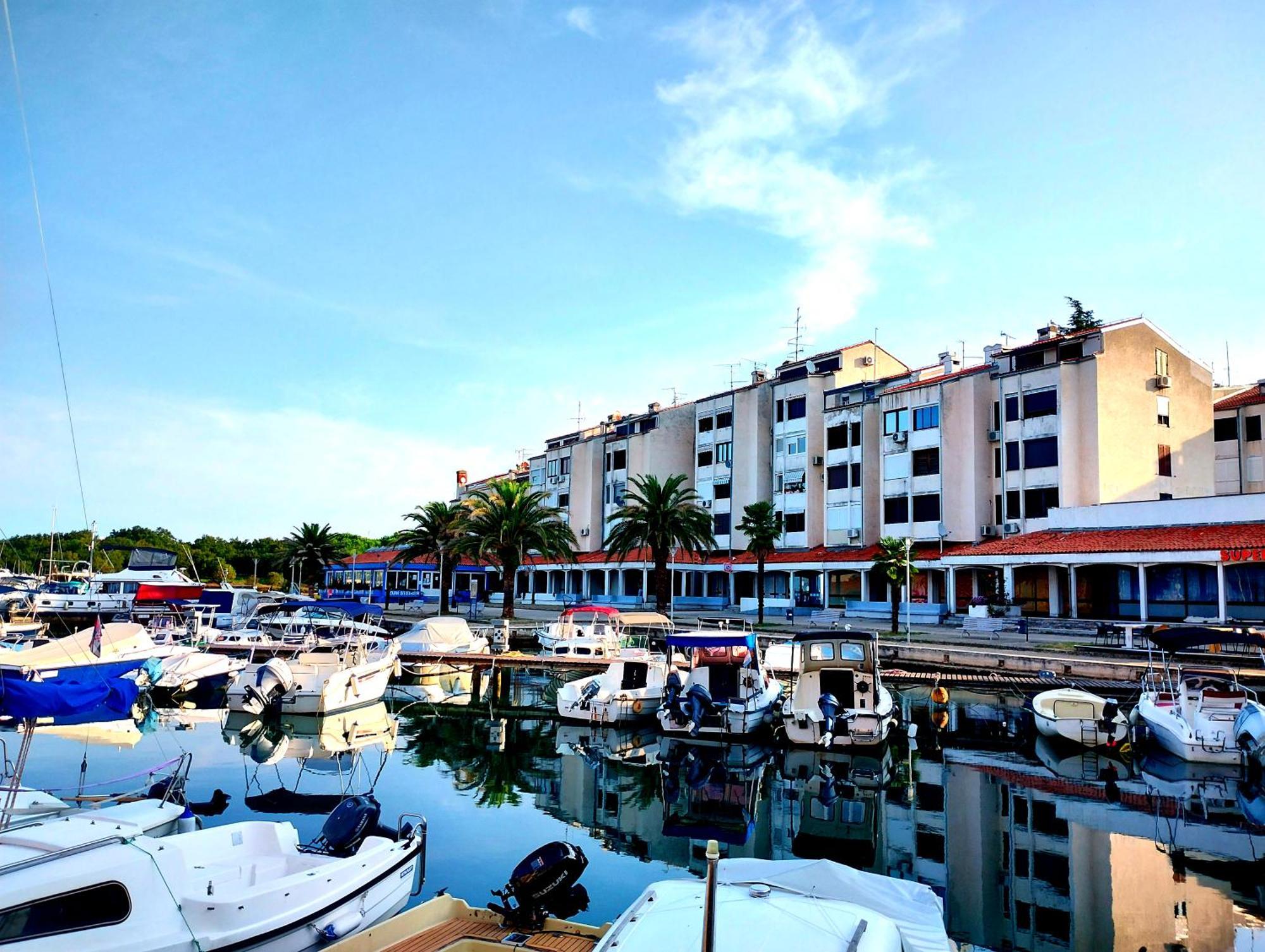 Premium Apartment Eden โปเรช ภายนอก รูปภาพ