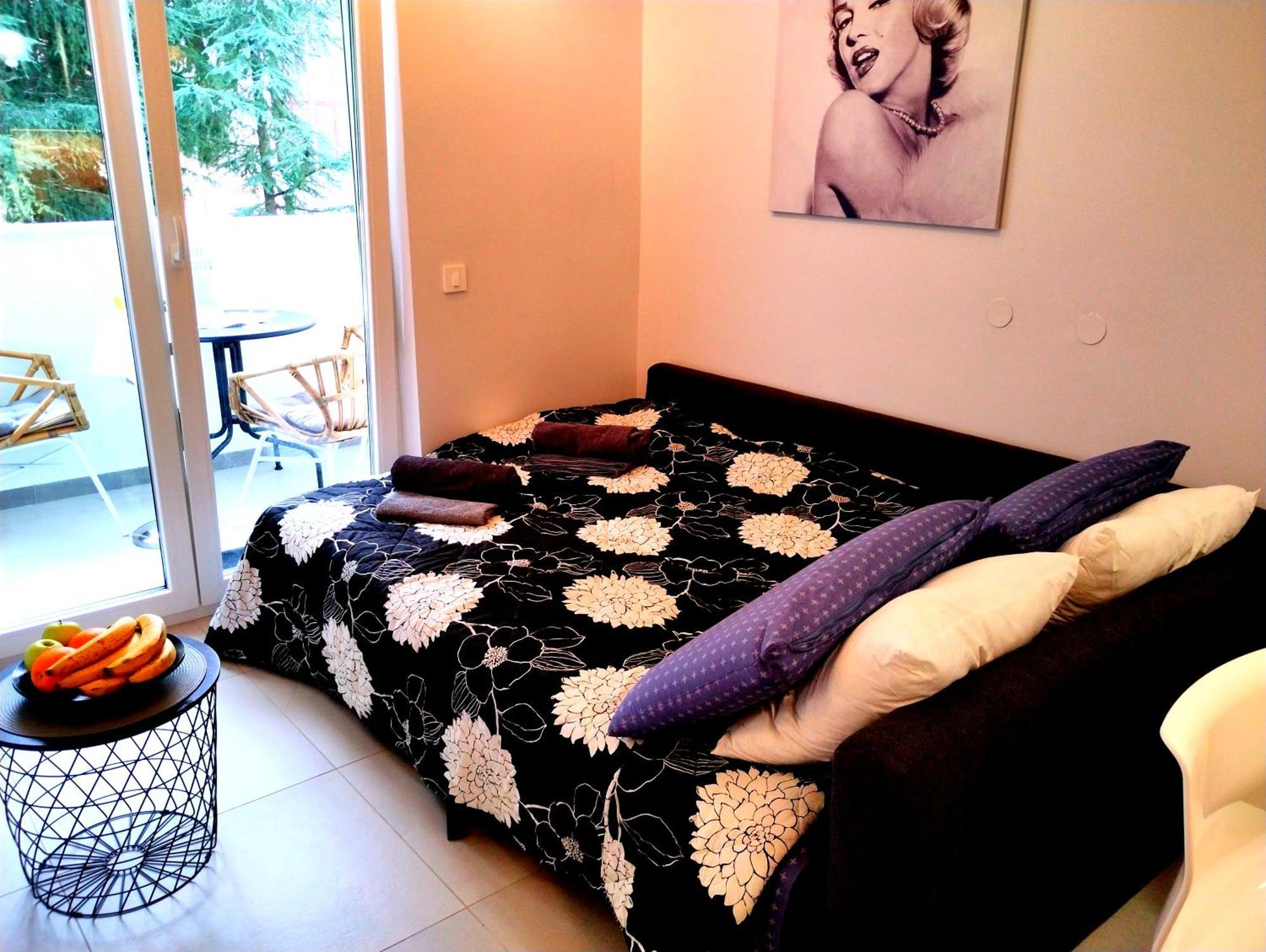 Premium Apartment Eden โปเรช ภายนอก รูปภาพ